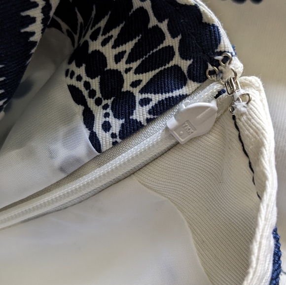 600 West Skirt NWOT - Picture 5 of 11